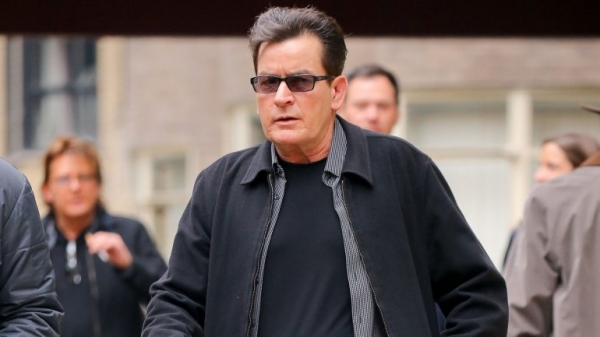 Charlie Sheen reclama que le deben USD 40 millones por su show Anger Management