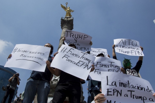 Peña Nieto une a los mexicanos... pero en su contra tras su reunión con Donald Trump