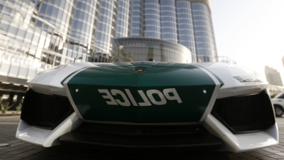Coche de policía en Dubái (Emiratos Árabes Unidos), el 4 de junio de 2013.