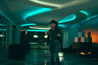 Gerardo Ortíz en el video Fuiste Mía.