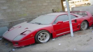 Pobre rico: la crisis llena las calles de Dubái de miles de autos lujosos abandonados