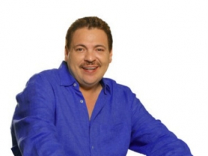 El delito que le imputan al cantante es fraude