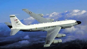 Avión RC-135