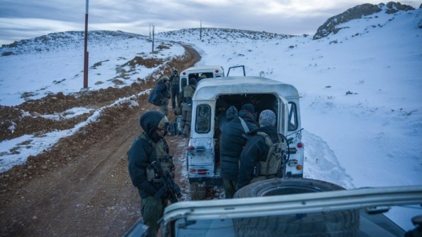 Militares israelíes de la Unidad 5101 durante un operativo en el área del monte Hermón, Siria, el 8 de diciembre de 2024.