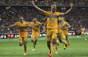 Guido Pizarro festeja el gol del campeonato / Foto: Imago7