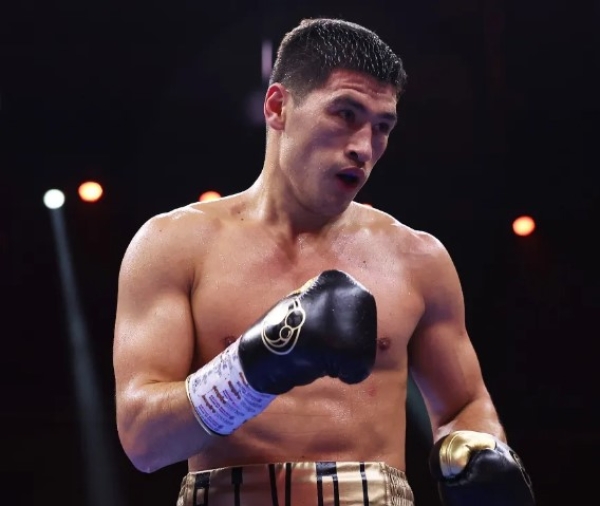 Dmitry Bivol está enfocado en su pelea con Artur Beterbiev. 