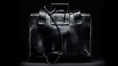 Conozcan el maletín estadounidense de aspecto inofensivo que puede destruir el mundo en minutos