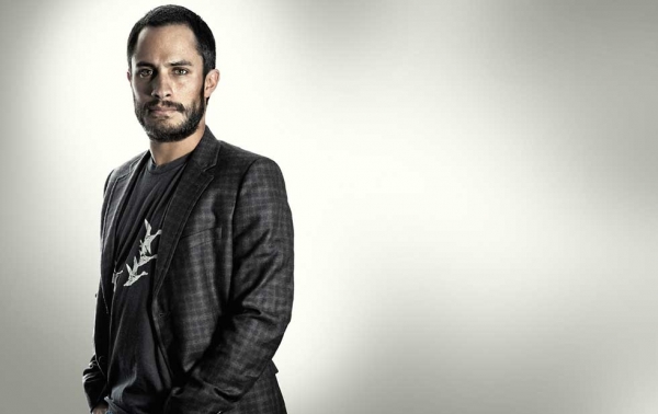 Gael García gana millonaria demanda a Johnnie Walker