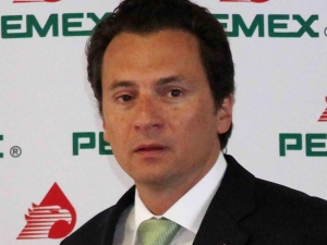 Lozoya usó aviones de la Fuerza Aérea y maletas deportivas para sacar dinero de Pemex