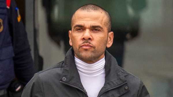 Dani Alves a su salida de la cárcel de Brians 2, en la provincia de Barcelona. 25 de marzo de 2024.