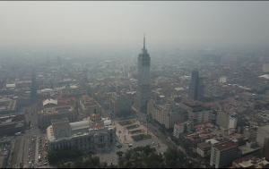 De acuerdo con la OMS y con la UNAM, los altos niveles de contaminación que se registran en varias entidades del país llevan a la muerte a 21 mil mexicanos al año; es decir 57 al día.