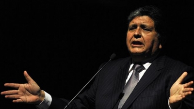 El expresidente peruano Alan García se disparó un tiro cuando iba a ser detenido por la Policía