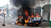 VERACRUZ: Incendian un palacio municipal en protesta por el secuestro de un sacerdote (VIDEO)