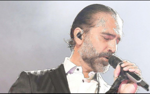 A pesar de intentar llegar a un acuerdo, Alejandro Fernández no se ha presentado para charlar personalmente con “Simi-Potrillo”.