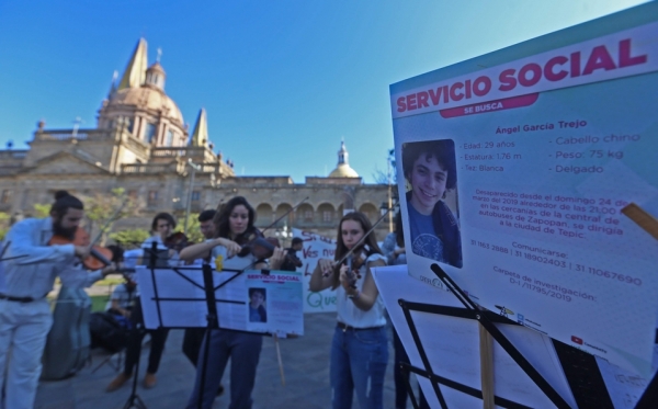 Ángel García Trejo es concertista de la Orquesta Filarmónica Juvenil de Guadalajara 