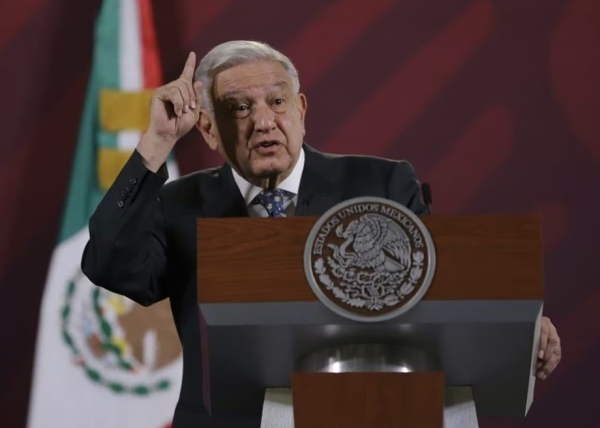 &quot;Lo que tienen que explicar es por qué ganan 700 mil pesos mensuales, eso es lo único que tiene que hacer”, señaló el Presidente. 