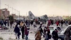 Se estrella un avión militar cargado con dinero en Bolivia