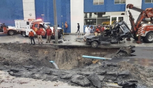 Socavón en Monterrey, al norte de México