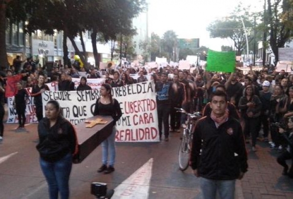 La marcha salió del parque Revolución (Víctor Hugo Ornelas)