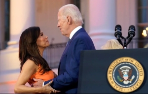 Eva Longoria y Joe Biden.