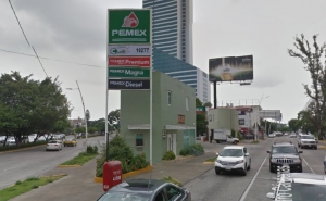 Gasolinera ubicada en Avenida Guadalupe y Calzada Lázaro Cárdenas