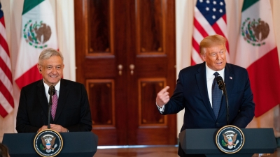 Los entonces presidentes de México y de EE.UU., Andrés Manuel López Obrador y Donald Trump, respectivamente, en la Casa Blanca, Washington, D. C., el 8 de julio de 2020.