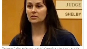 La profesora de inglés ha sido condenada a 22 años de prisión por abusar sexualmente de tres de sus alumnos