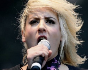 Elis Paprika lanzará su disco Black &amp; White en formato físico el próximo agosto