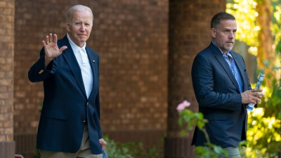 Joe Biden con su hijo Hunter Biden