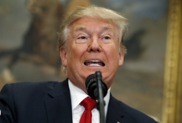 Trump intenta frenar un demoledor libro de su Casa Blanca y la editorial adelanta su publicación