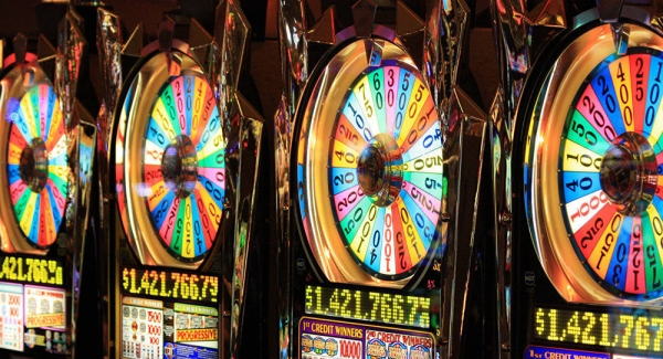 ¿Cuánto dinero público gastan los funcionarios de EEUU en casinos y clubes de striptease?