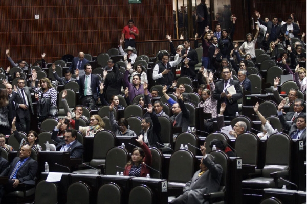 Diputados eliminan outsourcing en San Lázaro; contratan a 462 empleados