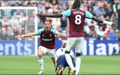 En el West Ham se arrepienten de fichar a “Chicharito”