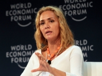 Falso, desacato de Angélica Fuentes por no entregar a hijas: representantes