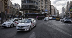 Tráfico en la Gran Vía de Madrid.