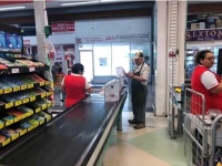 Con la reforma a la Ley Federal del Trabajo los patrones tienen prohibido obligar a sus empleados a permanecer de pie durante todo el día, o no les den un espacio en el cual puedan tomar un descanso durante su jornada laboral.