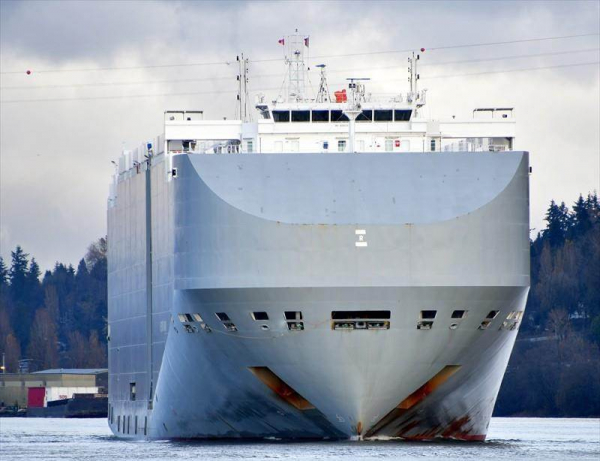 Barca de carga israelí atacado cerca del Emirato de Fujairah