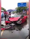 Mala suerte: una mujer destroza un Ferrari minutos después de alquilarlo