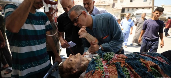 Tres mártires palestinos y un sacerdote católico heridos en un bombardeo bárbaro israelí contra la Iglesia del Monasterio Latino en la ciudad de Gaza.