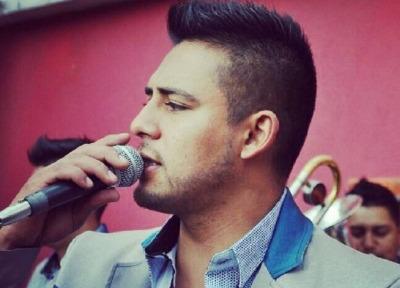 El cantante Javier Reyes