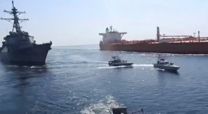 La Armada del Cuerpo de la Guardia Revolucionaria Islámica responde al ataque de la Armada estadounidense contra un buque iraní.