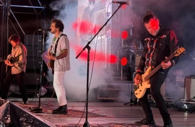 Disidente celebra 25 años entre nostalgia, invitados y una Concha Acústica al límite