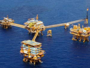 "PMI ha tomado la decisión de suspender temporalmente las relaciones comerciales de las empresas a las que les presta servicios con Vitol, hasta en tanto no se esclarezca su situación actual", dijo la filial de Pemex.