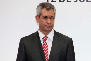 El Gobernador Mario Anguiano Moreno