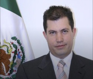 Exsecretario del Congreso, involucrado en fraude, recibirá “pensión dorada”