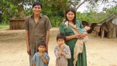 Las mujeres del grupo indígena tsimané, en la Amazonía de Bolivia, tienen altos índices de fertilidad —y también de infecciones intestinales por lombrices.