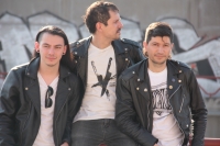 CANÍBALES: Satanás se droga en secreto con su rocanrol