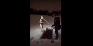 Muere mujer en Rusia durante ritual tras quedar atrapada en el hielo