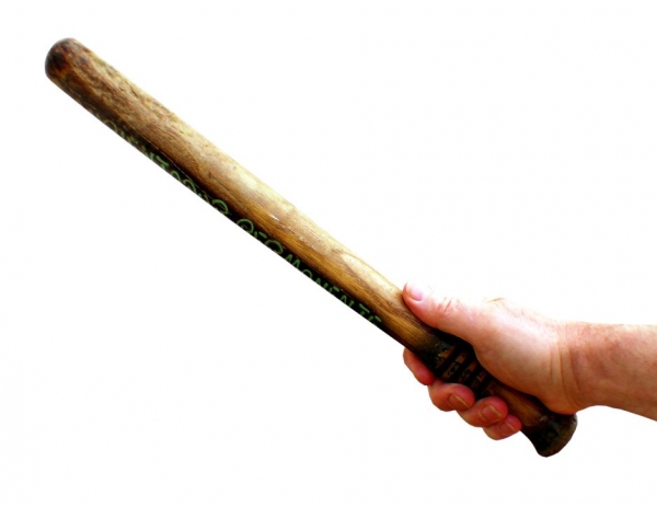 La mujer no se tentó el corazón con esta pareja.