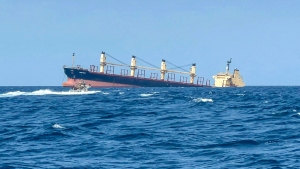 Rubymar frente a las costas de Yemen, 27 de febrero de 2024.